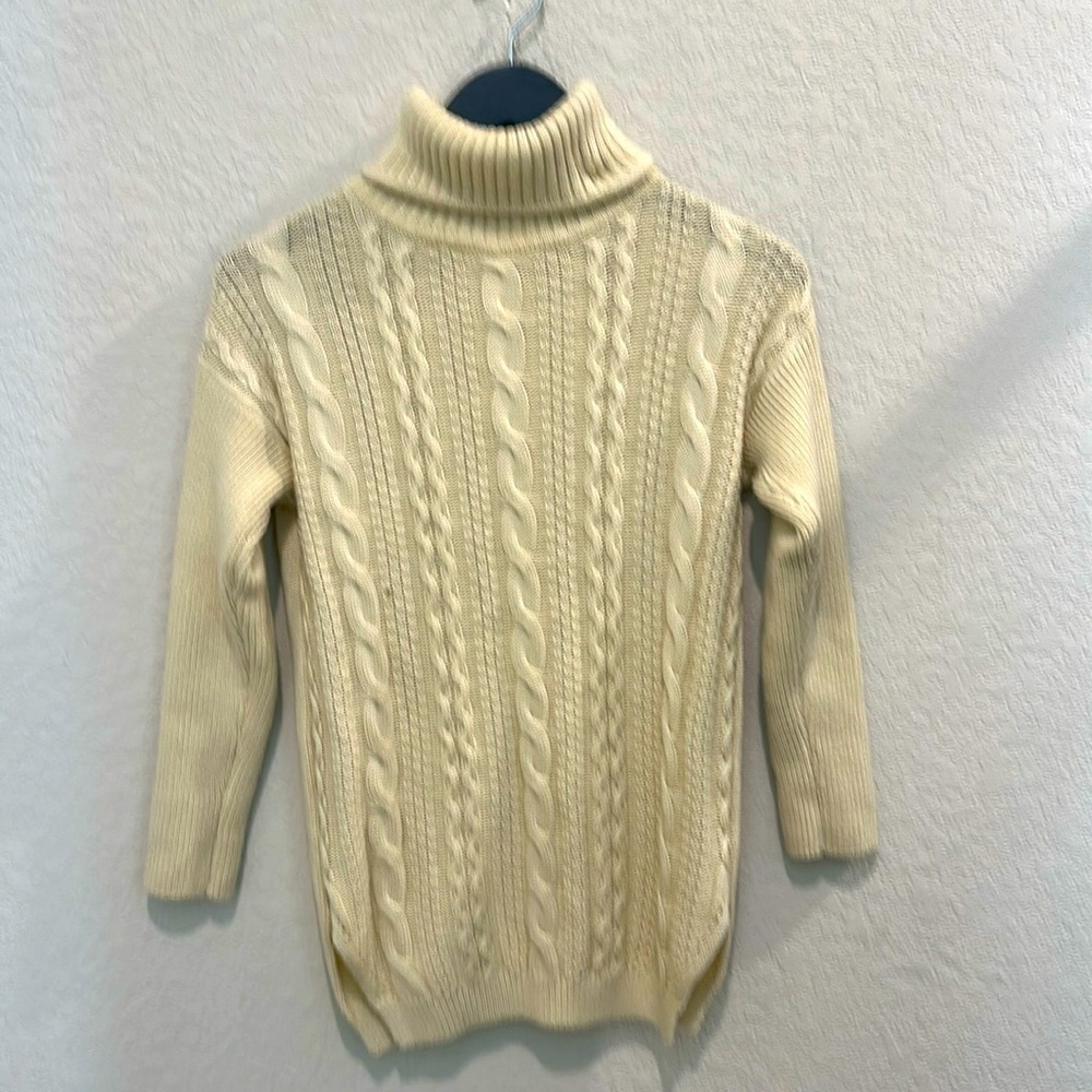 Pink diamonds turtleneck small medium